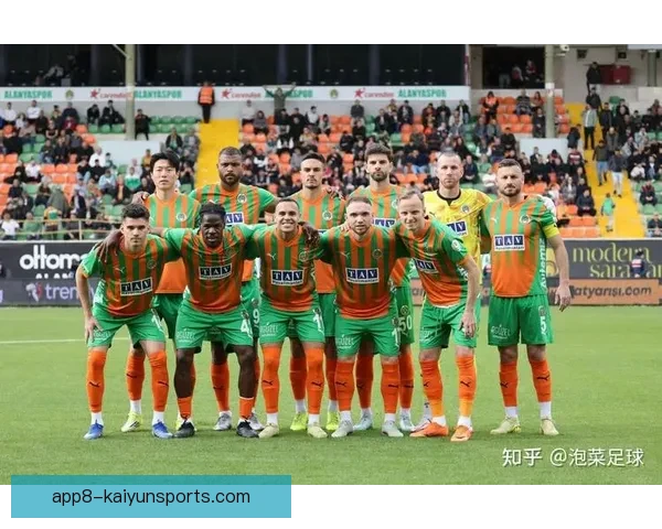 阿拉尼亚大胜高卡尔利5比0 强势表现力压对手展现绝对优势